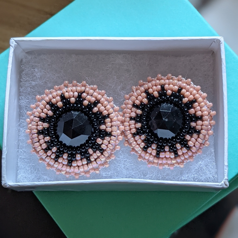 Native American beaded Earrings-pink